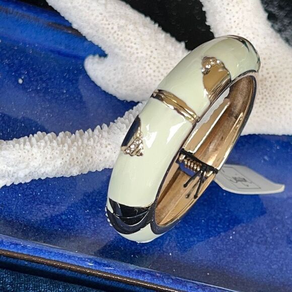White Enamel Geometric Pattern Accented with Clear Crystals in Gold Hinged NWT - Picture 2 of 10